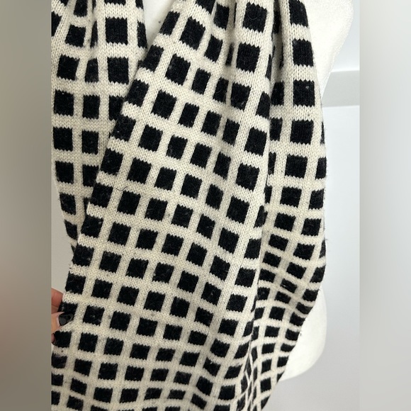 J Crew Infinity Scarf - Picture 3 of 3